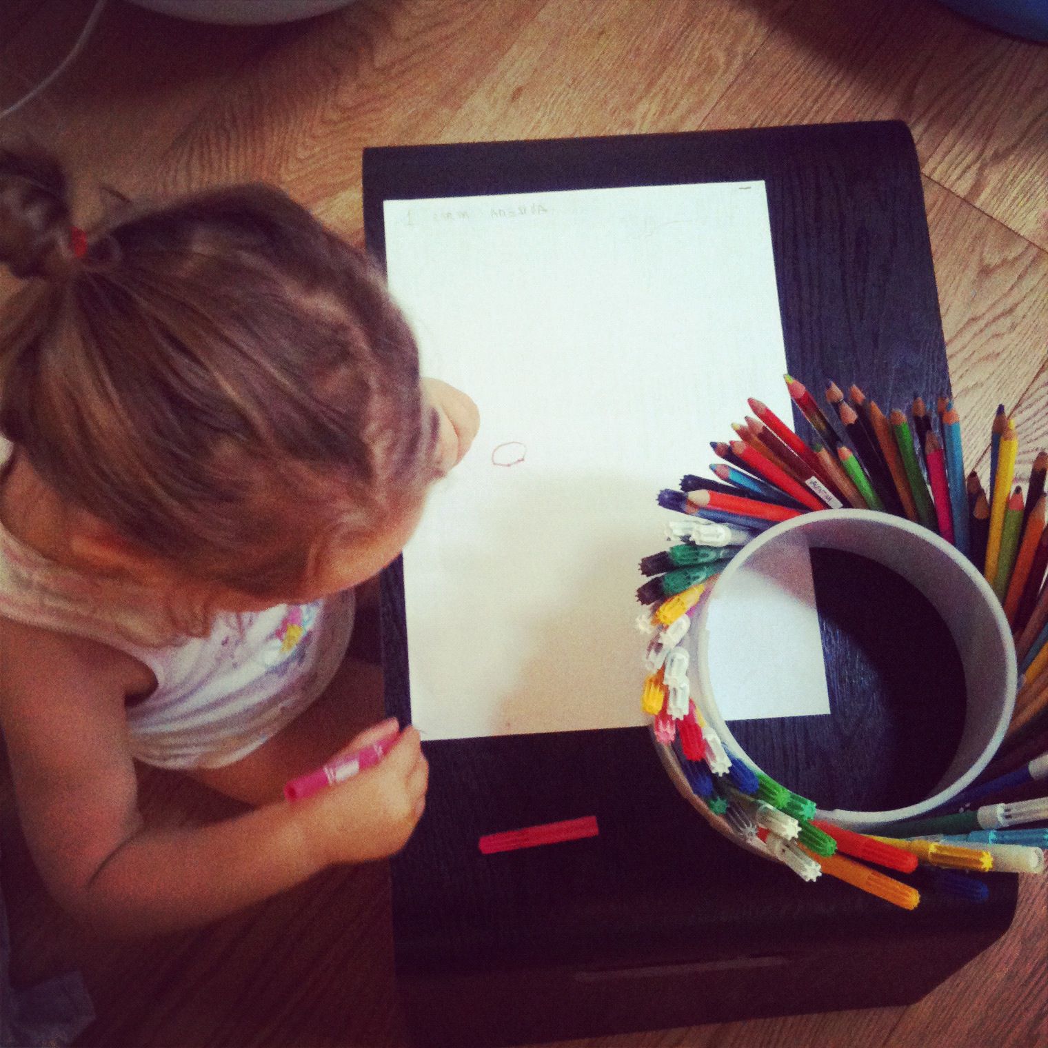 Camilla contatto oculare 070